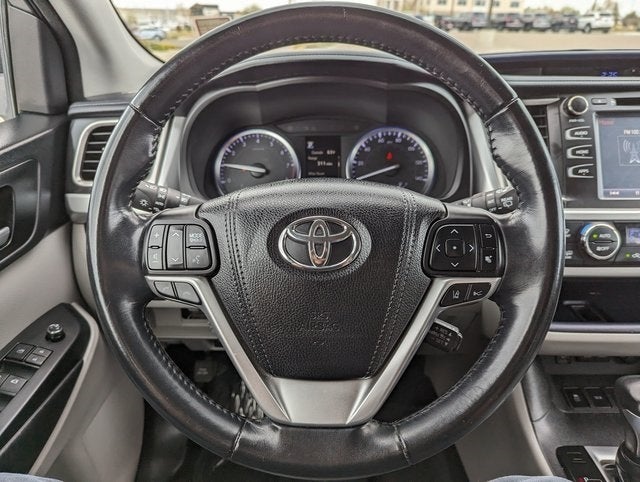 2018 Toyota Highlander Base